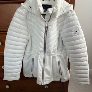 Tommy Hilfiger Women's White Puffer Jacket